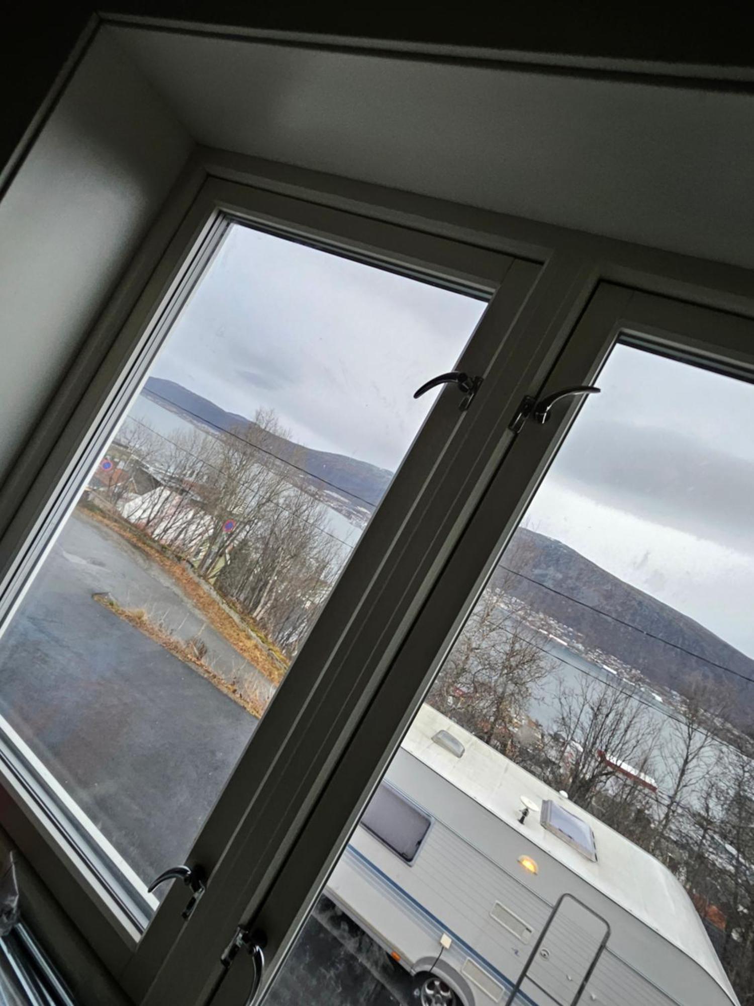 Tromsoapartment Silent Area With Nice View I Have Warm Caravan For Rent Same Place, 4 People Exterior photo